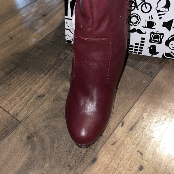 Brand new in box! OTK - Picture 3 of 4